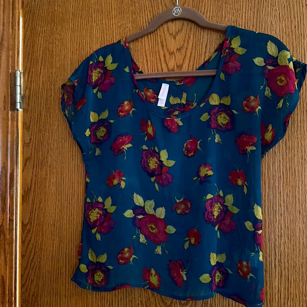 Xhilaration size S sheer top